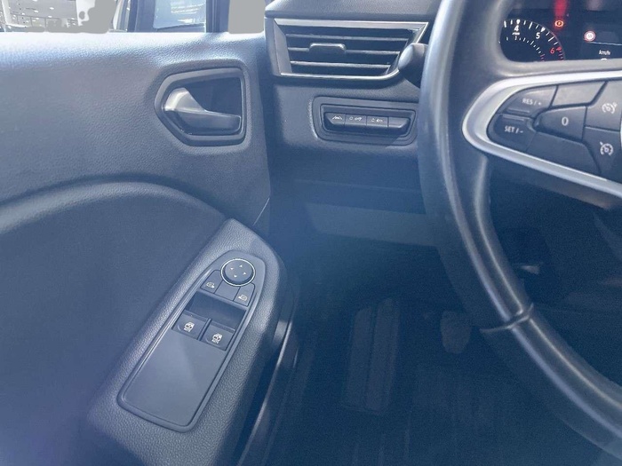 Renault Clio Intens TCe 66 kW (90 CV) Vehículo usado en Sevilla Renault Clio Intens TCe 66 kW (90 CV) Vehículo usado en Sevilla