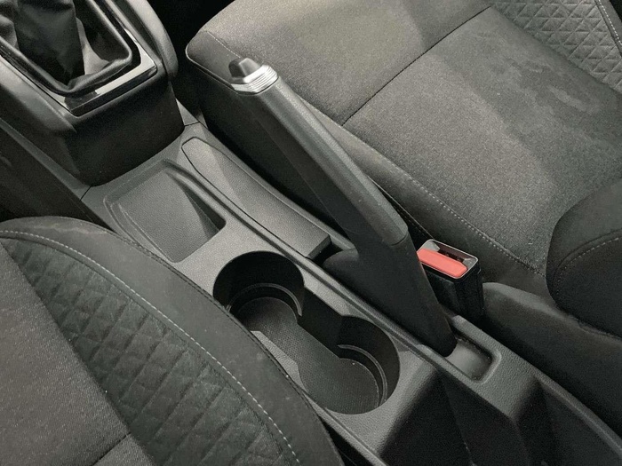 Renault Clio Intens TCe 66 kW (90 CV) Vehículo usado en Sevilla Renault Clio Intens TCe 66 kW (90 CV) Vehículo usado en Sevilla