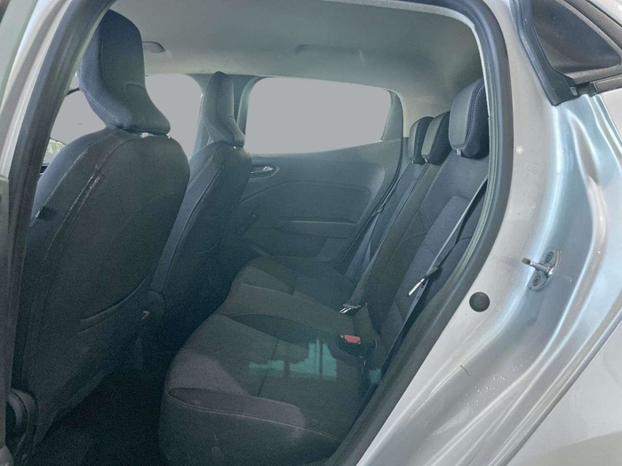 Renault Clio Intens TCe 66 kW (90 CV) Vehículo usado en Sevilla Renault Clio Intens TCe 66 kW (90 CV) Vehículo usado en Sevilla