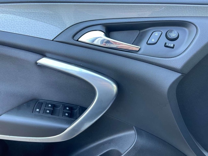 Opel Insignia 2.0 CDTI ecoFlex S&S Business 103 kW (140 CV) Vehículo usado en Sevilla Opel Insignia 2.0 CDTI ecoFlex S&S Business 103 kW (140 CV) Vehículo usado en Sevilla