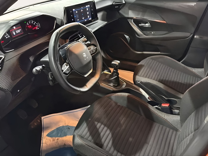 Peugeot 2008 Puretech 100 S&S Active Pack 75 kW (100 CV) Vehículo usado en Sevilla Peugeot 2008 Puretech 100 S&S Active Pack 75 kW (100 CV) Vehículo usado en Sevilla