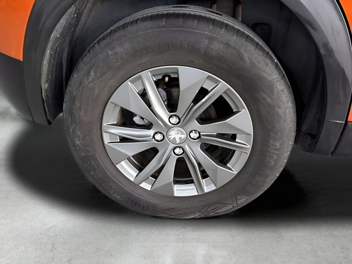 Peugeot 2008 Puretech 100 S&S Active Pack 75 kW (100 CV) Vehículo usado en Sevilla Peugeot 2008 Puretech 100 S&S Active Pack 75 kW (100 CV) Vehículo usado en Sevilla