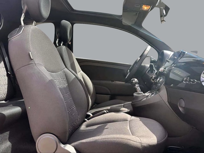 Fiat 500 1.0 Hybrid Dolcevita 51 kW (70 CV) Vehículo usado en Sevilla Fiat 500 1.0 Hybrid Dolcevita 51 kW (70 CV) Vehículo usado en Sevilla