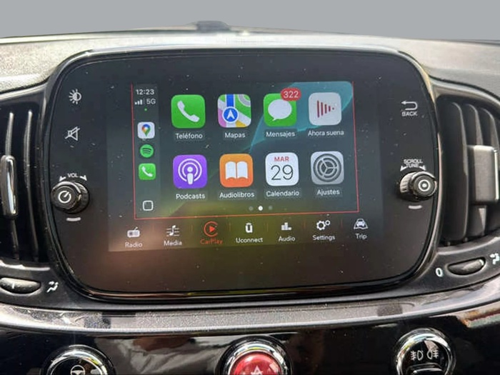 Fiat 500 1.0 Hybrid Dolcevita 51 kW (70 CV) Vehículo usado en Sevilla Fiat 500 1.0 Hybrid Dolcevita 51 kW (70 CV) Vehículo usado en Sevilla