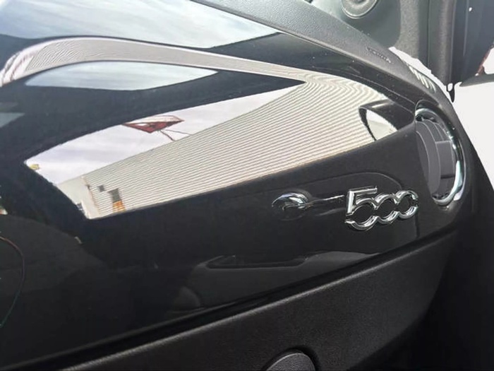 Fiat 500 1.0 Hybrid Dolcevita 51 kW (70 CV) Vehículo usado en Sevilla Fiat 500 1.0 Hybrid Dolcevita 51 kW (70 CV) Vehículo usado en Sevilla