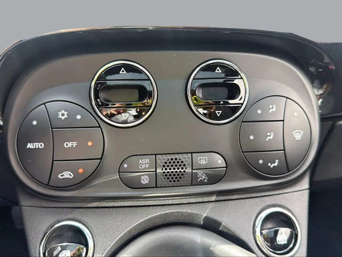 Fiat 500 1.0 Hybrid Dolcevita 51 kW (70 CV) Vehículo usado en Sevilla Fiat 500 1.0 Hybrid Dolcevita 51 kW (70 CV) Vehículo usado en Sevilla