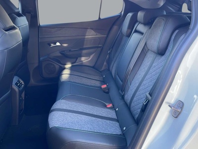 Peugeot 408 Puretech 130 Allure EAT8 96 kW (130 CV) 11 Peugeot 408 Puretech 130 Allure EAT8 96 kW (130 CV) 11
