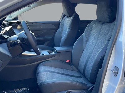 Peugeot 408 Puretech 130 Allure EAT8 96 kW (130 CV) 10 Peugeot 408 Puretech 130 Allure EAT8 96 kW (130 CV) 10