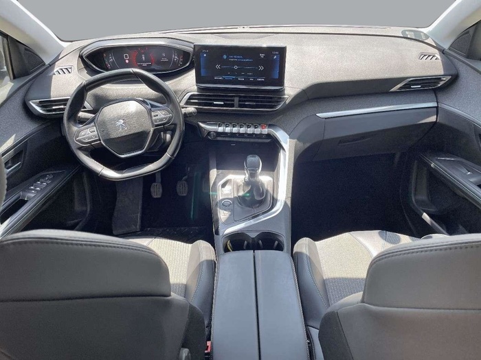 Peugeot 5008 PureTech 130 S&S Allure Pack 96 kW (130 CV) Vehículo usado en Sevilla Peugeot 5008 PureTech 130 S&S Allure Pack 96 kW (130 CV) Vehículo usado en Sevilla
