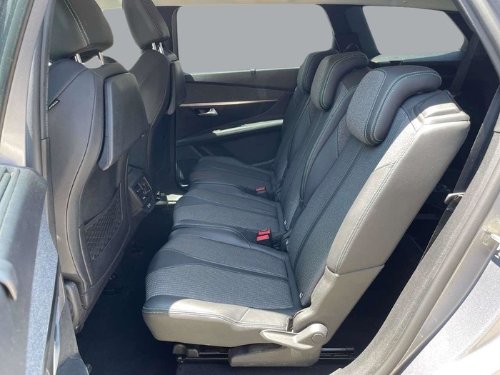 Peugeot 5008 PureTech 130 S&S Allure Pack 96 kW (130 CV) Vehículo usado en Sevilla Peugeot 5008 PureTech 130 S&S Allure Pack 96 kW (130 CV) Vehículo usado en Sevilla