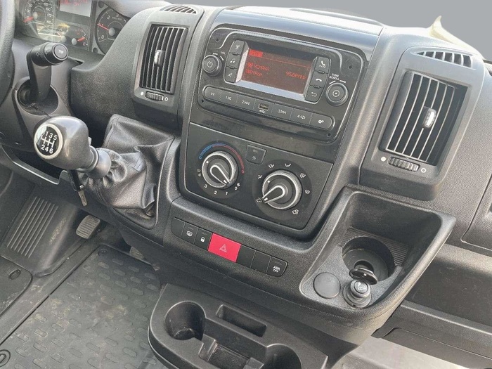 Peugeot Boxer Furgon BlueHDi 140 S&S 435 L3H2 103 kW (140 CV) Vehículo usado en Sevilla Peugeot Boxer Furgon BlueHDi 140 S&S 435 L3H2 103 kW (140 CV) Vehículo usado en Sevilla