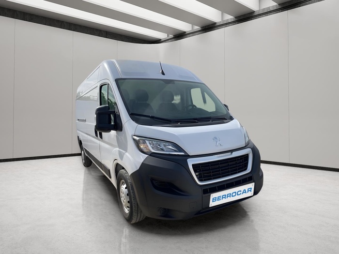 Peugeot Boxer Furgon BlueHDi 140 S&S 435 L3H2 103 kW (140 CV) Vehículo usado en Sevilla Peugeot Boxer Furgon BlueHDi 140 S&S 435 L3H2 103 kW (140 CV) Vehículo usado en Sevilla