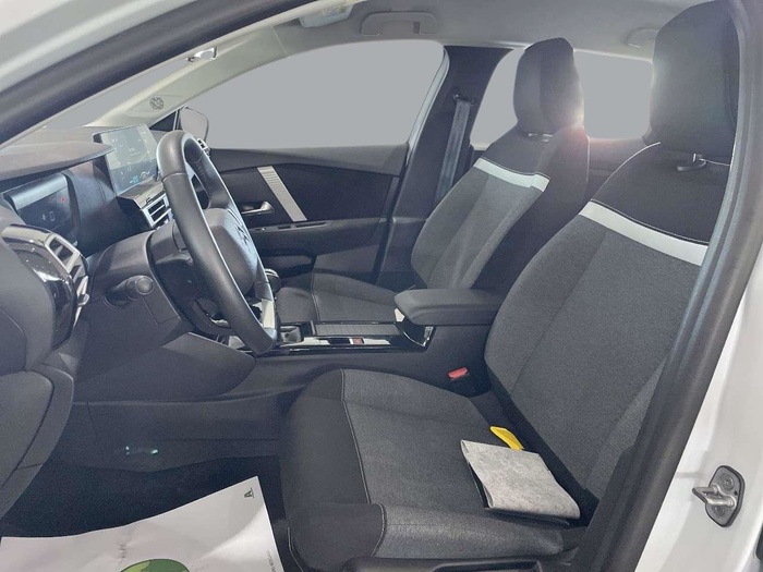 Citroen C4 X PureTech 100 S&S 6v You 75 kW (102 CV) Vehículo usado en Sevilla Citroen C4 X PureTech 100 S&S 6v You 75 kW (102 CV) Vehículo usado en Sevilla