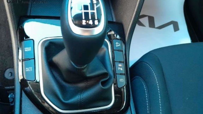 Kia Sportage 1.6 T-GDi MHEV Drive 4x2 112 kW (150 CV) Vehículo usado en Sevilla Kia Sportage 1.6 T-GDi MHEV Drive 4x2 112 kW (150 CV) Vehículo usado en Sevilla