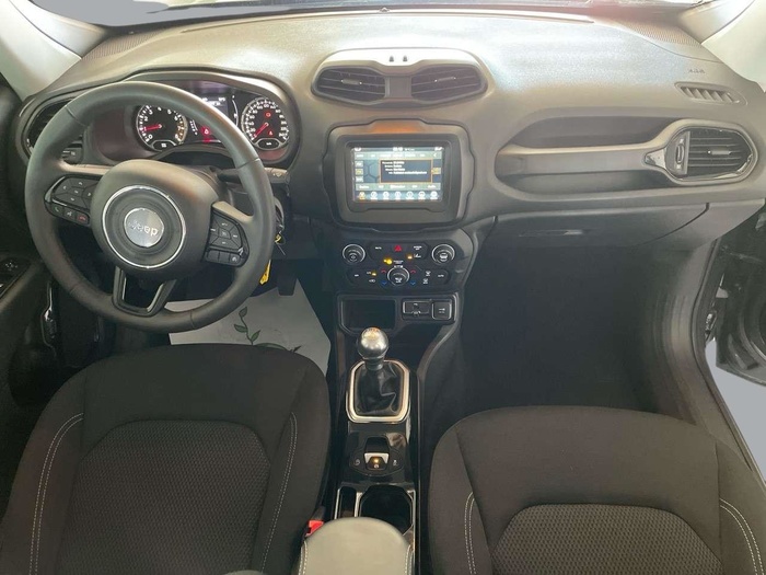 Jeep Renegade 1.0G Night Eagle II 4x2 88 kW (120 CV) Vehículo usado en Sevilla Jeep Renegade 1.0G Night Eagle II 4x2 88 kW (120 CV) Vehículo usado en Sevilla