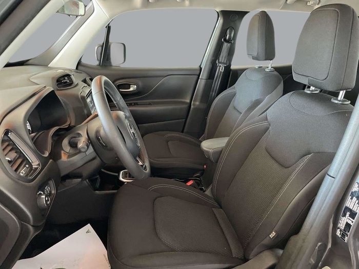 Jeep Renegade 1.0G Night Eagle II 4x2 88 kW (120 CV) Vehículo usado en Sevilla Jeep Renegade 1.0G Night Eagle II 4x2 88 kW (120 CV) Vehículo usado en Sevilla