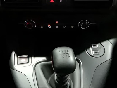 Citroen Berlingo BlueHDi 100 S&S Plus Talla M 75 kW (102 CV) 17 Citroen Berlingo BlueHDi 100 S&S Plus Talla M 75 kW (102 CV) 17