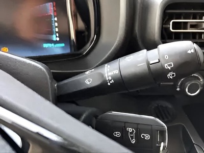 Citroen Berlingo BlueHDi 100 S&S Plus Talla M 75 kW (102 CV) 17 Citroen Berlingo BlueHDi 100 S&S Plus Talla M 75 kW (102 CV) 17