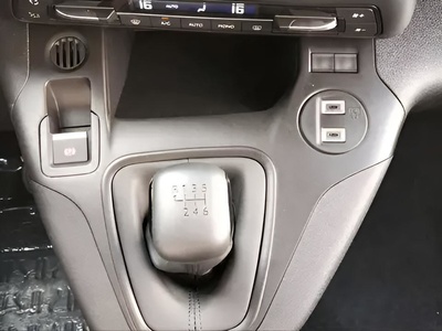 Citroen Berlingo BlueHDi 100 S&S Plus Talla M 75 kW (102 CV) 24 Citroen Berlingo BlueHDi 100 S&S Plus Talla M 75 kW (102 CV) 24