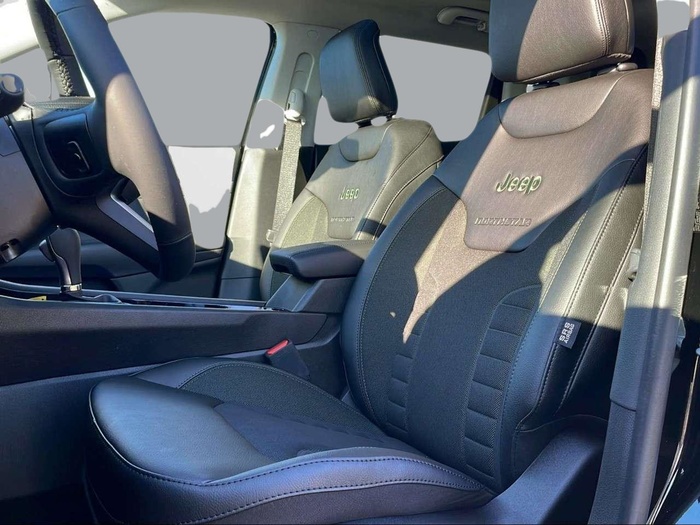 Jeep Compass 1.5 MHEV eHybrid Summit DCT 96 kW (130 CV) KM0 en Sevilla Jeep Compass 1.5 MHEV eHybrid Summit DCT 96 kW (130 CV) KM0 en Sevilla