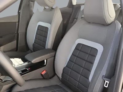 Citroen C4 Hybrid 145 Business Edition e-DCS6 107 kW (145 CV) 8 Citroen C4 Hybrid 145 Business Edition e-DCS6 107 kW (145 CV) 8