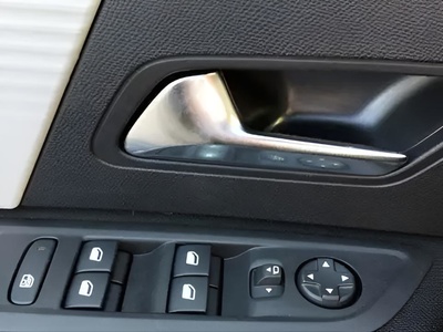 Citroen C4 Hybrid 145 Business Edition e-DCS6 107 kW (145 CV) 20 Citroen C4 Hybrid 145 Business Edition e-DCS6 107 kW (145 CV) 20