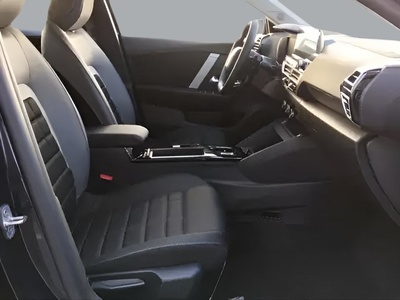 Citroen C4 Hybrid 136 e-DCS6 Business Edition 100 kW (136 CV) 9 Citroen C4 Hybrid 136 e-DCS6 Business Edition 100 kW (136 CV) 9