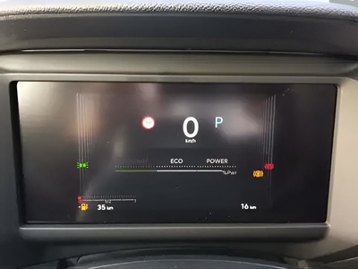 Citroen C4 Hybrid 136 e-DCS6 Business Edition 100 kW (136 CV) 14 Citroen C4 Hybrid 136 e-DCS6 Business Edition 100 kW (136 CV) 14