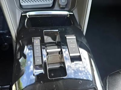 Citroen C4 Hybrid 136 e-DCS6 Business Edition 100 kW (136 CV) 19 Citroen C4 Hybrid 136 e-DCS6 Business Edition 100 kW (136 CV) 19