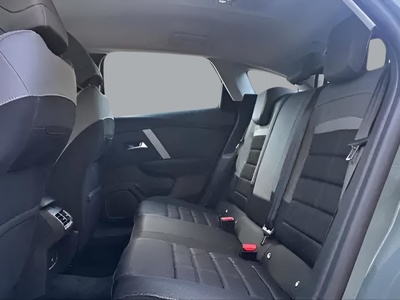 Citroen C4 Hybrid 136 e-DCS6 Business Edition 100 kW (136 CV) 9 Citroen C4 Hybrid 136 e-DCS6 Business Edition 100 kW (136 CV) 9