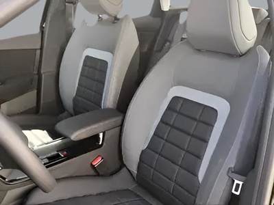 Citroen C4 Hybrid 145 Business Edition e-DCS6 107 kW (145 CV) 8 Citroen C4 Hybrid 145 Business Edition e-DCS6 107 kW (145 CV) 8