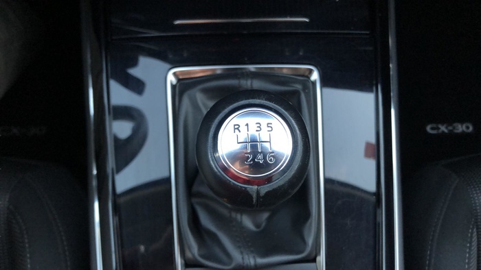 Mazda CX-30 2.0 Skyactiv-G Evolution 2WD 90 kW (122 CV) Vehículo usado en Sevilla Mazda CX-30 2.0 Skyactiv-G Evolution 2WD 90 kW (122 CV) Vehículo usado en Sevilla