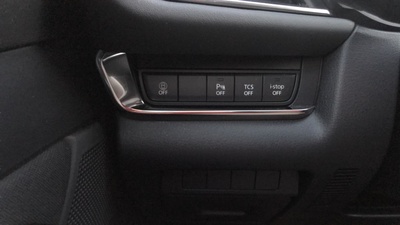 Mazda CX-30 2.0 Skyactiv-G Evolution 2WD 90 kW (122 CV) 13 Mazda CX-30 2.0 Skyactiv-G Evolution 2WD 90 kW (122 CV) 13