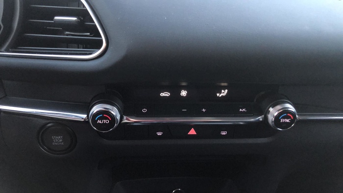 Mazda CX-30 2.0 Skyactiv-G Evolution 2WD 90 kW (122 CV) Vehículo usado en Sevilla Mazda CX-30 2.0 Skyactiv-G Evolution 2WD 90 kW (122 CV) Vehículo usado en Sevilla