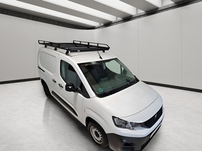 Peugeot Partner Furgon BlueHDi 75 Pro Standard 600kg 55 kW (73 CV) Vehículo usado en Sevilla Peugeot Partner Furgon BlueHDi 75 Pro Standard 600kg 55 kW (73 CV) Vehículo usado en Sevilla