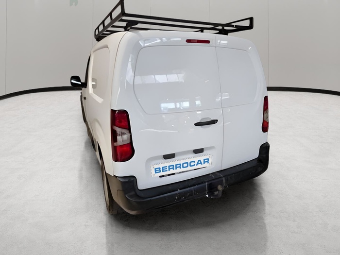 Peugeot Partner Furgon BlueHDi 75 Pro Standard 600kg 55 kW (73 CV) Vehículo usado en Sevilla Peugeot Partner Furgon BlueHDi 75 Pro Standard 600kg 55 kW (73 CV) Vehículo usado en Sevilla