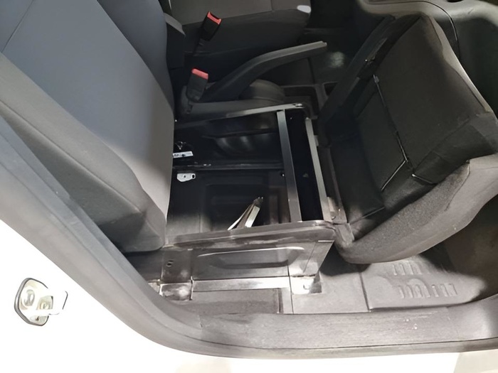 Peugeot Partner Furgon BlueHDi 75 Pro Standard 600kg 55 kW (73 CV) Vehículo usado en Sevilla Peugeot Partner Furgon BlueHDi 75 Pro Standard 600kg 55 kW (73 CV) Vehículo usado en Sevilla