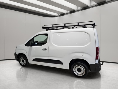 Peugeot Partner Furgon BlueHDi 75 Pro Standard 600kg 55 kW (73 CV) 7 Peugeot Partner Furgon BlueHDi 75 Pro Standard 600kg 55 kW (73 CV) 7