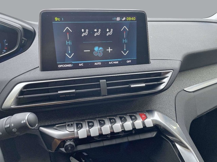 Peugeot 3008 Hybrid 300 GT e-EAT8 221 kW (300 CV) Vehículo usado en Sevilla Peugeot 3008 Hybrid 300 GT e-EAT8 221 kW (300 CV) Vehículo usado en Sevilla