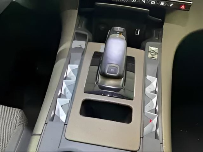 DS DS7 Crossback BlueHDi 130 So Chic Auto 96 kW (130 CV) Vehículo usado en Sevilla DS DS7 Crossback BlueHDi 130 So Chic Auto 96 kW (130 CV) Vehículo usado en Sevilla