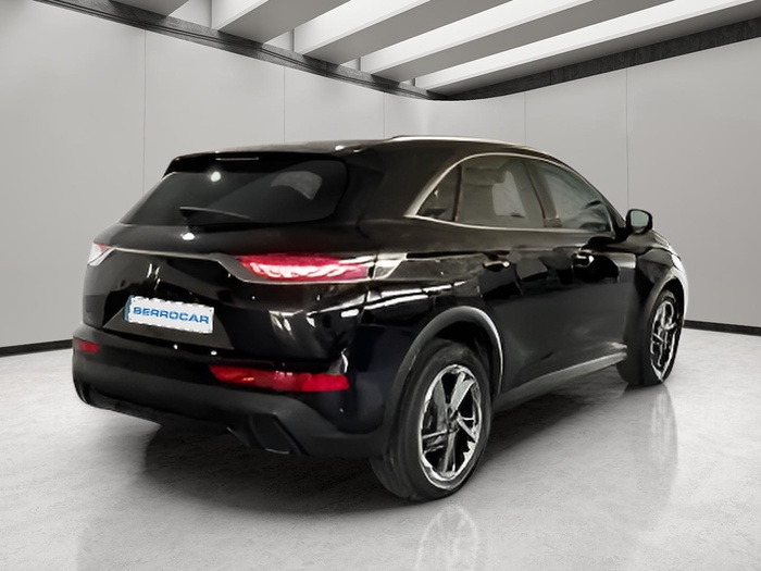 DS DS7 Crossback BlueHDi 130 So Chic Auto 96 kW (130 CV) Vehículo usado en Sevilla DS DS7 Crossback BlueHDi 130 So Chic Auto 96 kW (130 CV) Vehículo usado en Sevilla