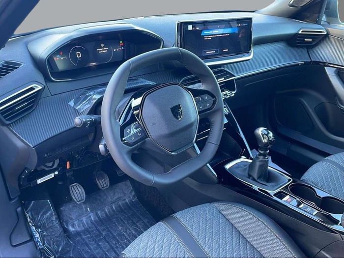 Peugeot 2008 PureTech 100 S&S Allure 75 kW (100 CV) Vehículo usado en Sevilla Peugeot 2008 PureTech 100 S&S Allure 75 kW (100 CV) Vehículo usado en Sevilla