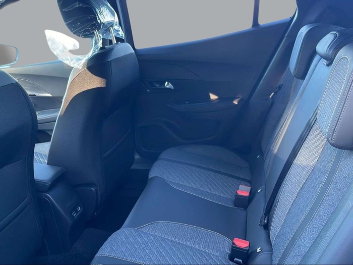 Peugeot 2008 PureTech 100 S&S Allure 75 kW (100 CV) Vehículo usado en Sevilla Peugeot 2008 PureTech 100 S&S Allure 75 kW (100 CV) Vehículo usado en Sevilla