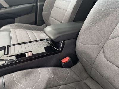 Citroen C4 BlueHDi 130 S&S Feel Pack EAT8 96 kW (130 CV) 20 Citroen C4 BlueHDi 130 S&S Feel Pack EAT8 96 kW (130 CV) 20