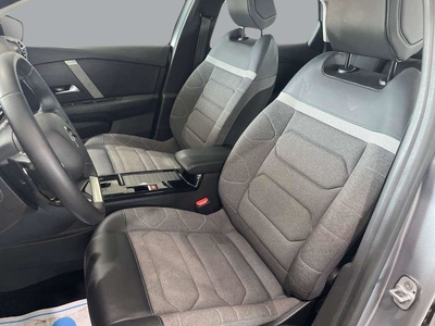 Citroen C4 BlueHDi 130 S&S Feel Pack EAT8 96 kW (130 CV) 13 Citroen C4 BlueHDi 130 S&S Feel Pack EAT8 96 kW (130 CV) 13