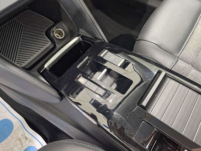 Citroen C4 BlueHDi 130 S&S Feel Pack EAT8 96 kW (130 CV) 10 Citroen C4 BlueHDi 130 S&S Feel Pack EAT8 96 kW (130 CV) 10