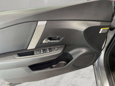 Citroen C4 BlueHDi 130 S&S Feel Pack EAT8 96 kW (130 CV) 5 Citroen C4 BlueHDi 130 S&S Feel Pack EAT8 96 kW (130 CV) 5