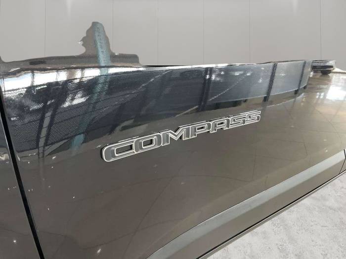 Jeep Compass 1.6 Multijet Longitude 4x2 96 kW (130 CV) Vehículo usado en Sevilla Jeep Compass 1.6 Multijet Longitude 4x2 96 kW (130 CV) Vehículo usado en Sevilla