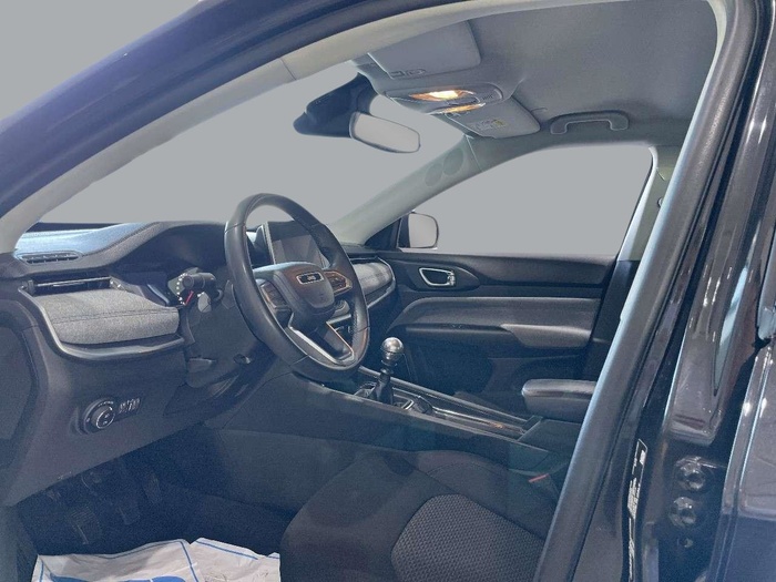 Jeep Compass 1.6 Multijet Longitude 4x2 96 kW (130 CV) Vehículo usado en Sevilla Jeep Compass 1.6 Multijet Longitude 4x2 96 kW (130 CV) Vehículo usado en Sevilla