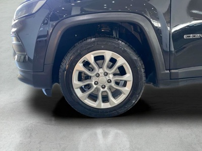 Jeep Compass 1.6 Multijet Longitude 4x2 96 kW (130 CV) 17 Jeep Compass 1.6 Multijet Longitude 4x2 96 kW (130 CV) 17